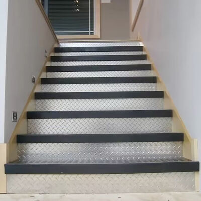 5052 এমবসড অ্যালুমিনিয়াম শীট ৪x৮ ৫৭৫৪ অ্যালুমিনিয়াম ডায়মন্ড প্লেট ১০০মিমি ১৬০০মিমি